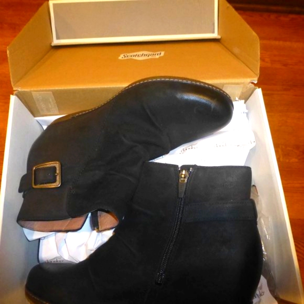 Dansko Black Nubuck Leather Lia Wedge Booties Size 9.5 EU 40 NWT